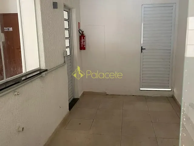 Loja com 82m², para alugar, no bairro Centro em Pindamonhangaba
