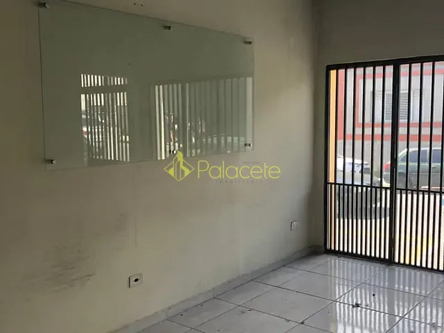Prédio com 300m², à venda, no bairro Centro em Pindamonhangaba