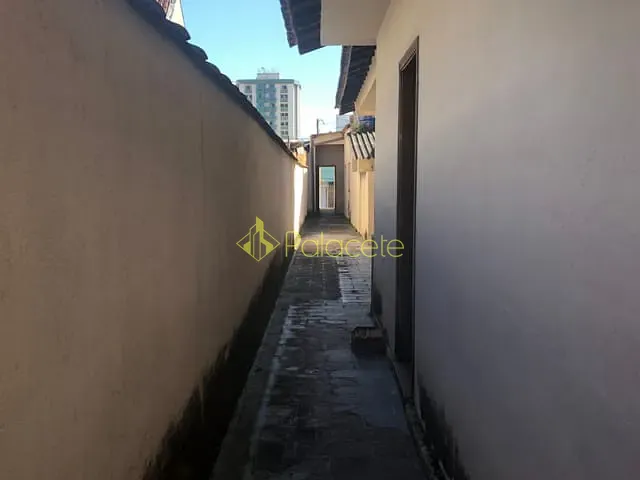 Ponto com 224m², à venda, no bairro Centro em Pindamonhangaba