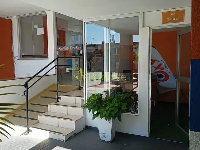 Prédio com 1180m², para alugar, no bairro Centro em Pindamonhangaba
