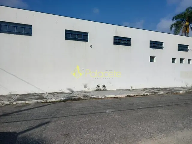 Comercial com 600m², à venda, no bairro Jardim Santana em Tremembé