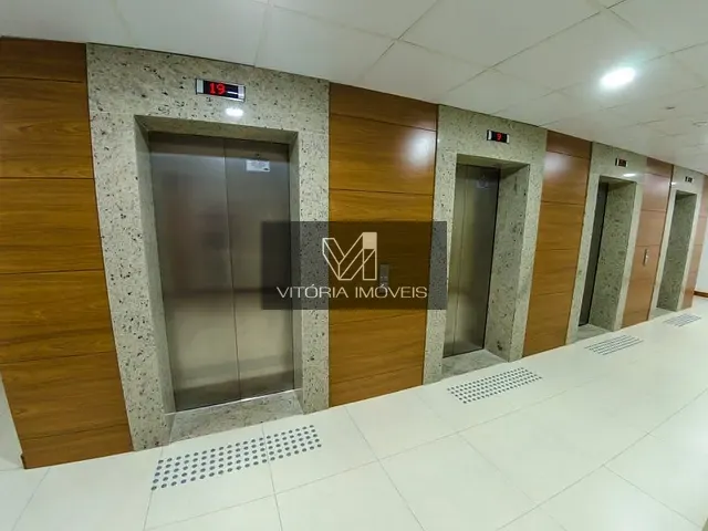 Comercial com 450m², para alugar, no bairro ENSEADA DO SUA em Vitoria