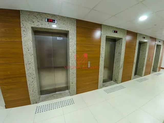 Comercial com 450m², para alugar, no bairro ENSEADA DO SUA em Vitoria