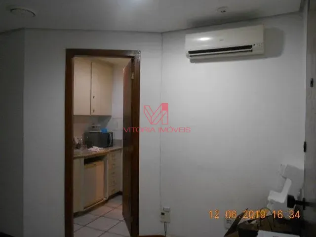 Comercial com 32m², para alugar, no bairro ENSEADA DO SUA em Vitoria