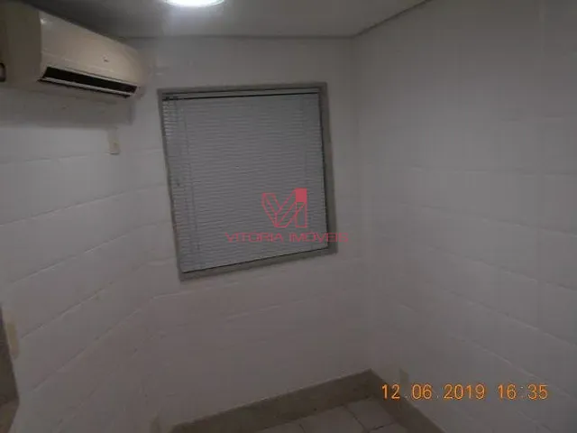 Comercial com 32m², para alugar, no bairro ENSEADA DO SUA em Vitoria