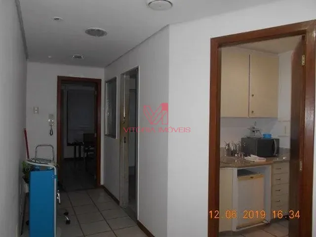 Comercial com 32m², para alugar, no bairro ENSEADA DO SUA em Vitoria