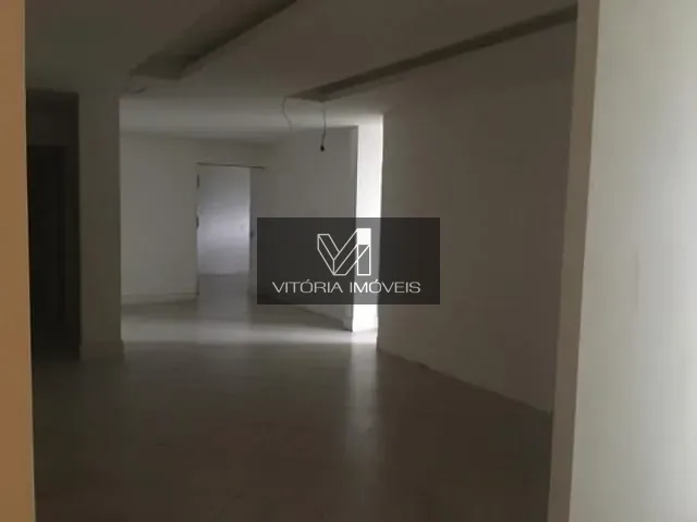 Comercial com 230m², para alugar, no bairro PRAIA DO CANTO em Vitoria