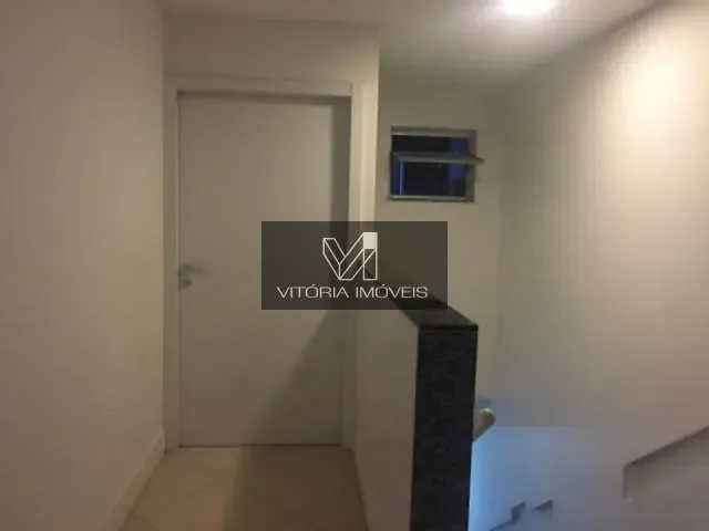 Comercial com 230m², para alugar, no bairro PRAIA DO CANTO em Vitoria
