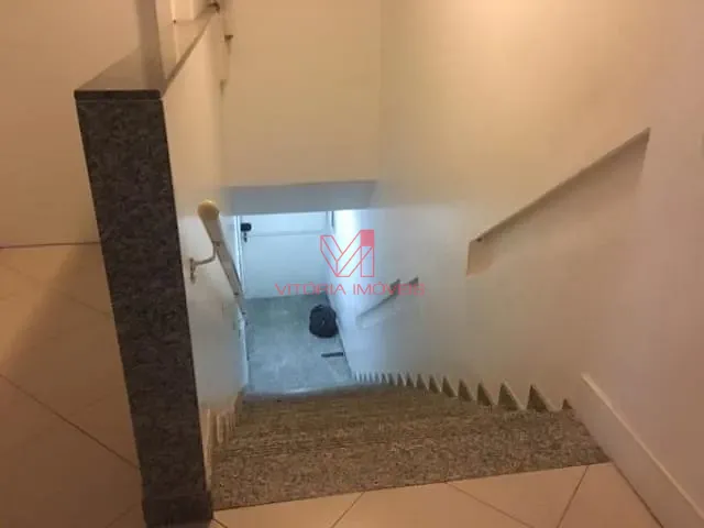 Comercial com 230m², para alugar, no bairro PRAIA DO CANTO em Vitoria