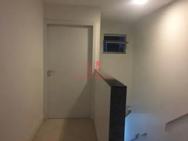 Comercial com 230m², para alugar, no bairro PRAIA DO CANTO em Vitoria
