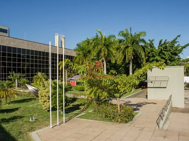 Comercial com 6000m², para alugar, no bairro MATA DA PRAIA em Vitoria