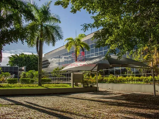 Comercial com 6000m², para alugar, no bairro MATA DA PRAIA em Vitoria