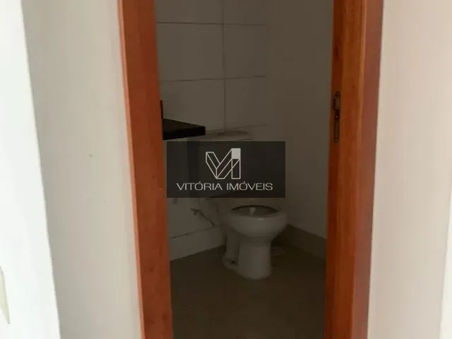 Comercial com 338m², para alugar, no bairro ENSEADA DO SUA em Vitoria