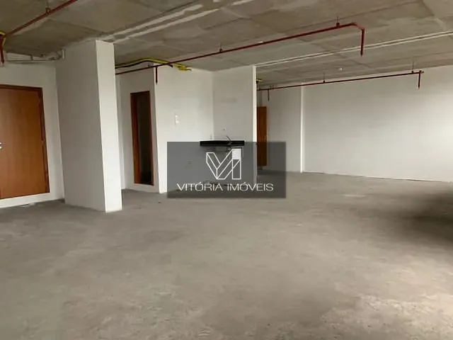 Comercial com 338m², para alugar, no bairro ENSEADA DO SUA em Vitoria