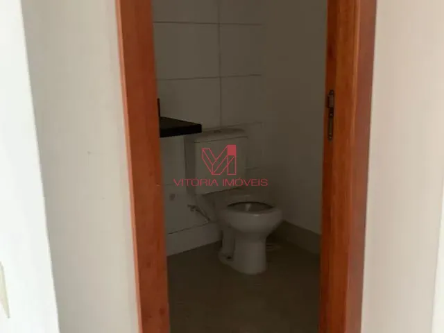 Comercial com 338m², para alugar, no bairro ENSEADA DO SUA em Vitoria