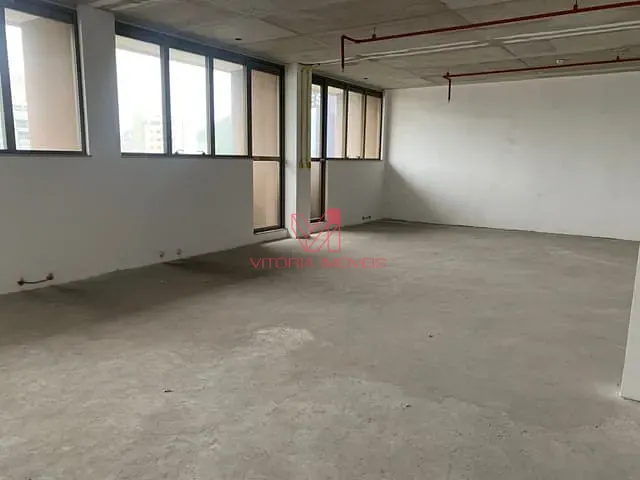Comercial com 338m², para alugar, no bairro ENSEADA DO SUA em Vitoria