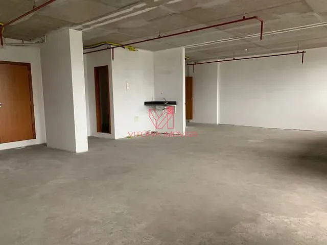 Comercial com 338m², para alugar, no bairro ENSEADA DO SUA em Vitoria