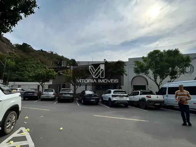 Comercial com 478m², para alugar, no bairro SANTA LUCIA em Vitoria