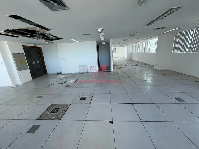 Comercial com 400m², para alugar, no bairro Enseada do Suá em Vitória