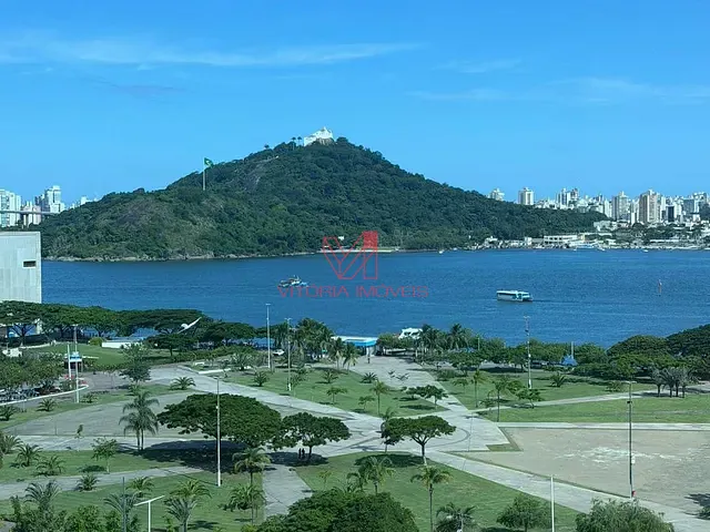 Comercial com 400m², para alugar, no bairro Enseada do Suá em Vitória