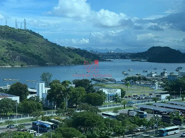 Comercial com 400m², para alugar, no bairro Enseada do Suá em Vitória