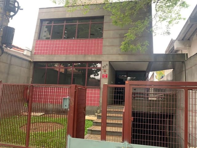 Prédio à venda, no bairro Chácara Santo Antônio em São Paulo