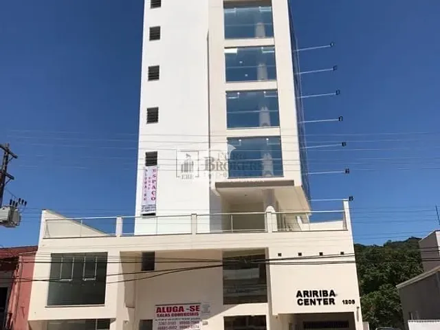 Prédio com 2611m² 19 quartos e 20 banheiros, à venda, no bairro Ariribá em Balneário Camboriú