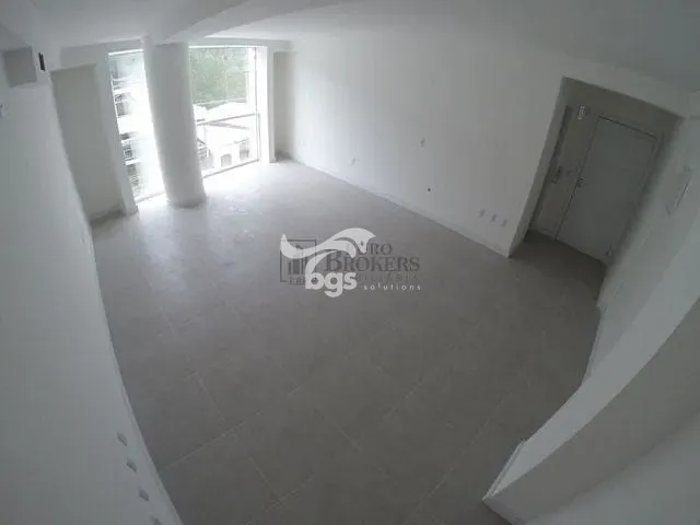 Prédio com 2611m² 19 quartos e 20 banheiros, à venda, no bairro Ariribá em Balneário Camboriú