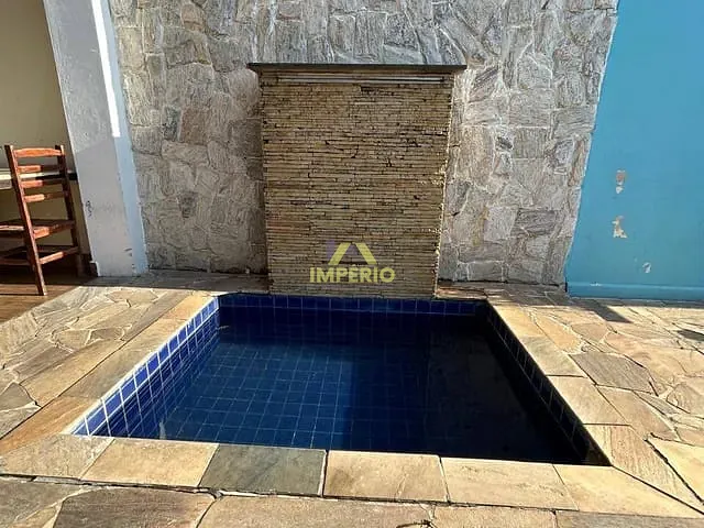 Casa com 160m², à venda, no bairro Residencial Parque Laguna em Salto