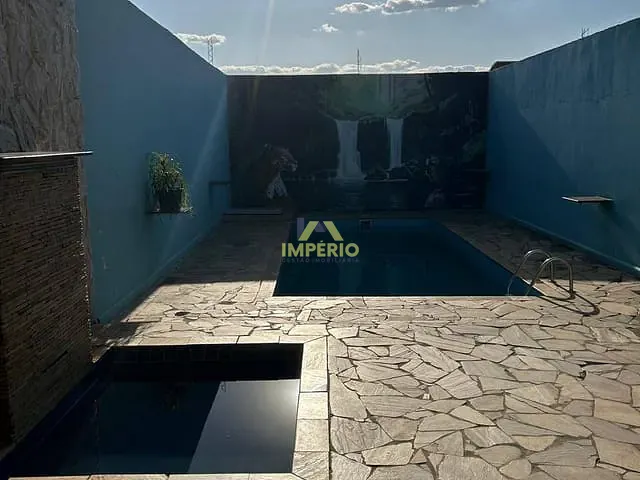 Casa com 160m², à venda, no bairro Residencial Parque Laguna em Salto