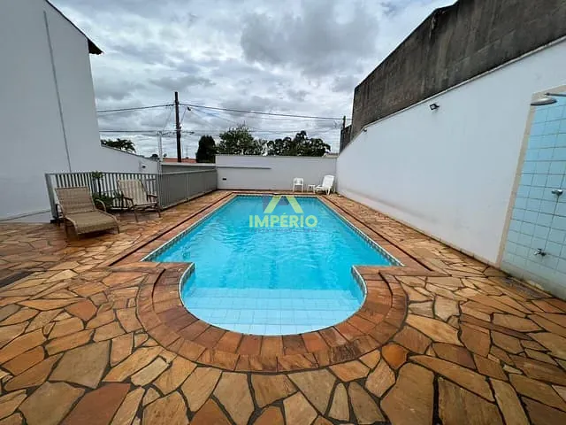 Casa com 250m², à venda, no bairro Vila Roma em Salto