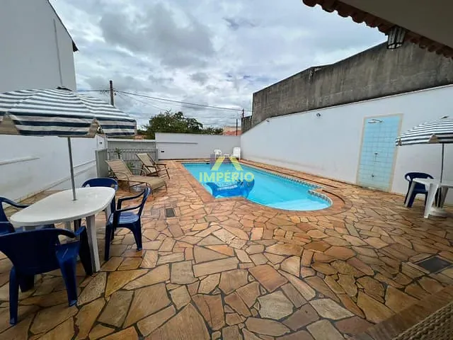 Casa com 250m², à venda, no bairro Vila Roma em Salto