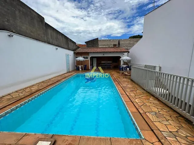 Casa com 250m², à venda, no bairro Vila Roma em Salto