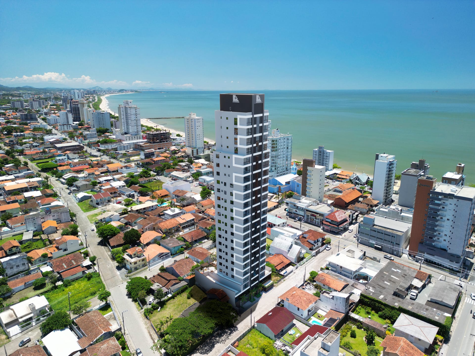 Perspectiva do Empreendimento - Esmeralda Residence, Apartamento com 2 ou 3 suítes no Centro de Piçarras, a 200m do Mar | Dicézar Imóveis