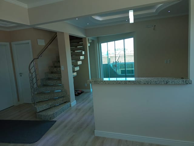 Prédio com 290m², à venda, no bairro Espinheiros em Itajaí