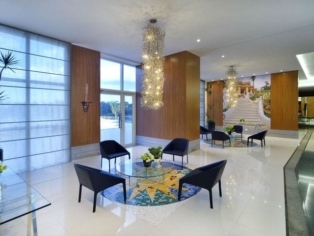 Empreendimento com 213m² 3 quartos e 5 banheiros, à venda, no bairro Gleba Fazenda Palhano em Londrina