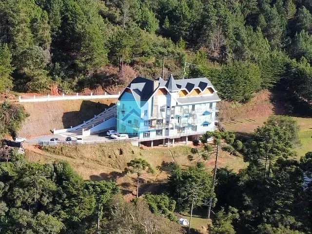 Prédio disponível, no bairro Vila Inglesa em Campos do Jordão