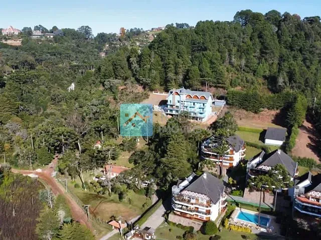 Prédio disponível, no bairro Vila Inglesa em Campos do Jordão