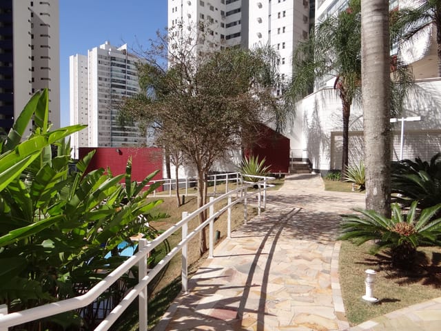Empreendimento com 249m² 3 quartos e 1 banheiro, à venda, no bairro Centro em Londrina