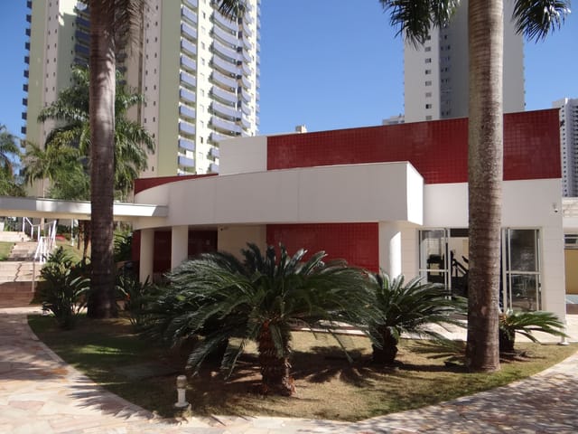 Empreendimento com 249m² 3 quartos e 1 banheiro, à venda, no bairro Centro em Londrina
