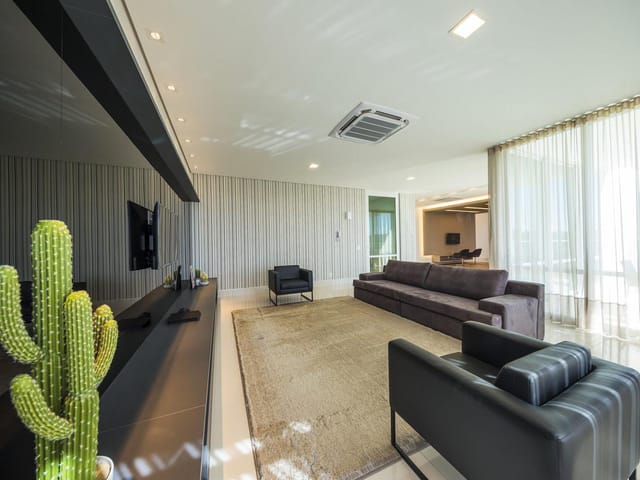 Empreendimento com 402m² 2 quartos e 2 banheiros, à venda, no bairro Gleba Fazenda Palhano em Londrina