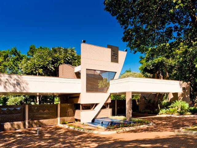 Casa com 300m² 2 quartos e 1 banheiro, à venda, no bairro Esperança em Londrina