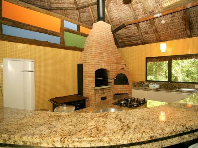 Casa com 360m² 2 quartos e 1 banheiro, à venda, no bairro Esperança em Londrina