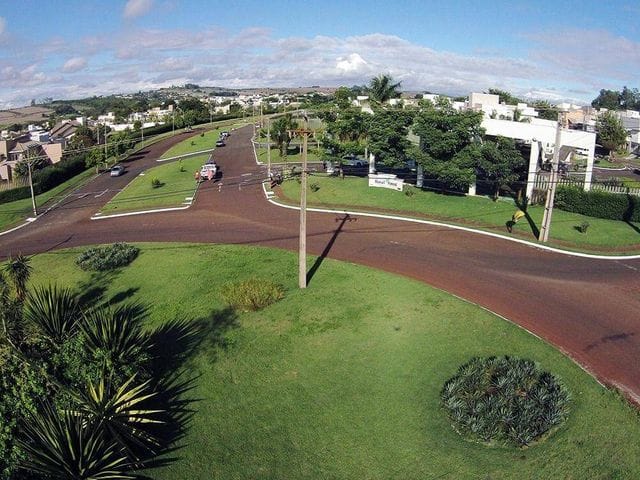 Casa com 360m² 2 quartos e 1 banheiro, à venda, no bairro Esperança em Londrina