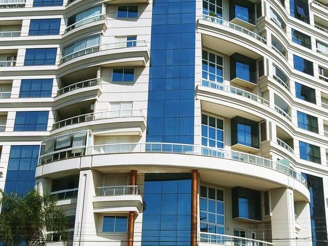 Empreendimento com 214m² 3 quartos e 4 banheiros, à venda, no bairro Bela Suiça em Londrina