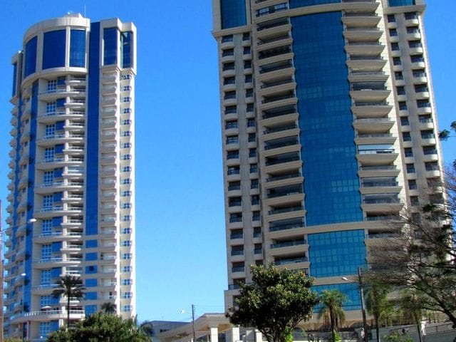 Empreendimento com 214m² 3 quartos e 4 banheiros, à venda, no bairro Bela Suiça em Londrina