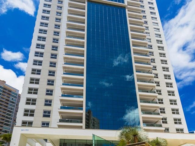 Empreendimento com 358m² 3 quartos e 4 banheiros, à venda, no bairro Gleba Fazenda Palhano em Londrina
