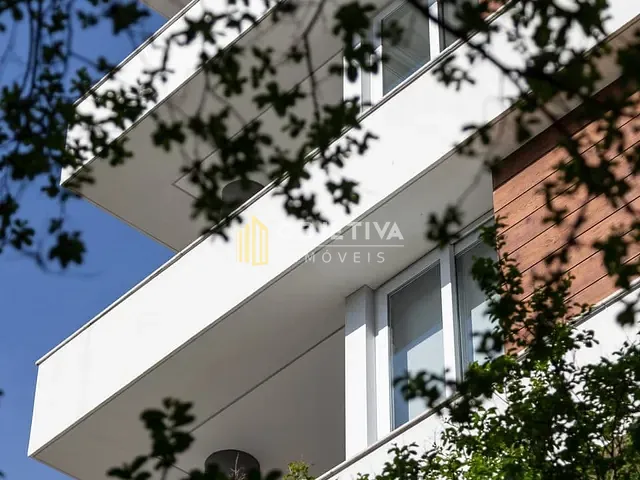 Apartamento 3 quartos e 3 banheiros, à venda, no bairro Menino Deus em Porto Alegre