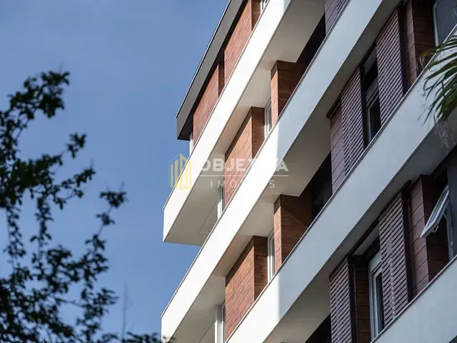 Apartamento 3 quartos e 3 banheiros, à venda, no bairro Menino Deus em Porto Alegre