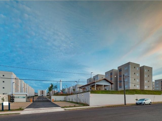 Empreendimento com 62m² 2 quartos e 1 banheiro, à venda ou para alugar, no bairro Leonor em Londrina
